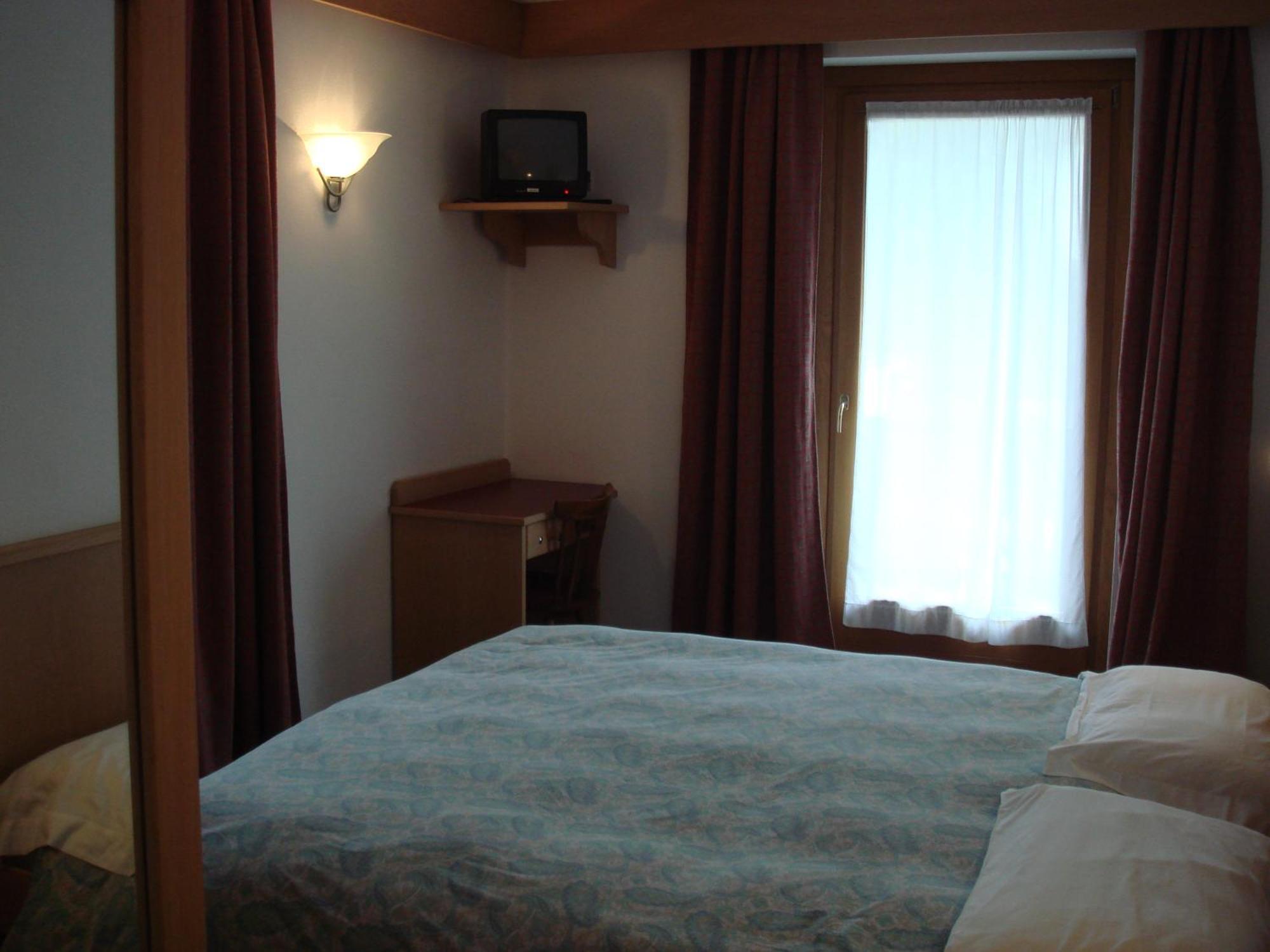 Hotel Derby ボルミオ エクステリア 写真