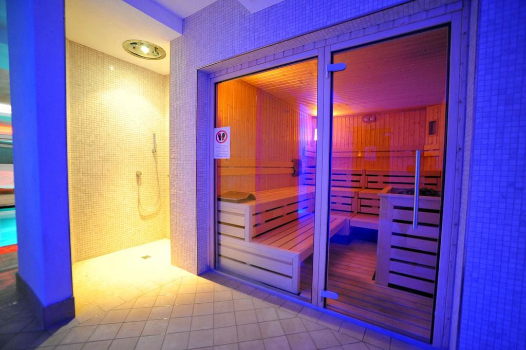 Hotel Derby ボルミオ エクステリア 写真