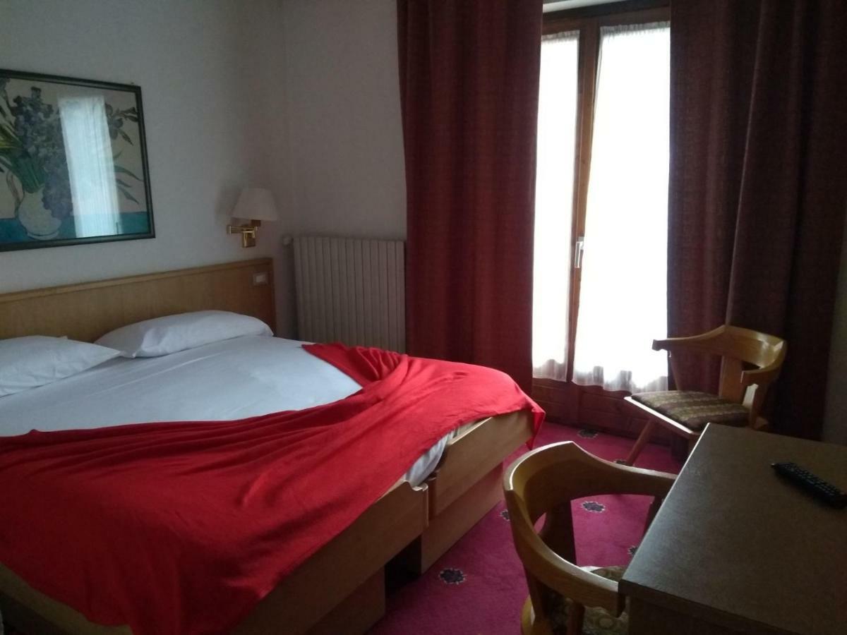 Hotel Derby ボルミオ エクステリア 写真